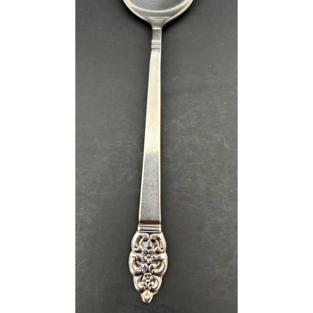 2 Oneida Nordic Crown Tablespoons 8 1/4